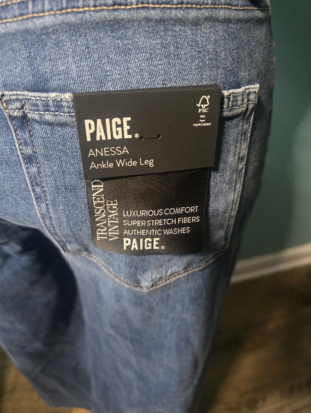 PAIGE Two-Tone Wide-Leg Blue Denim Jeans - Picture 6 of 9